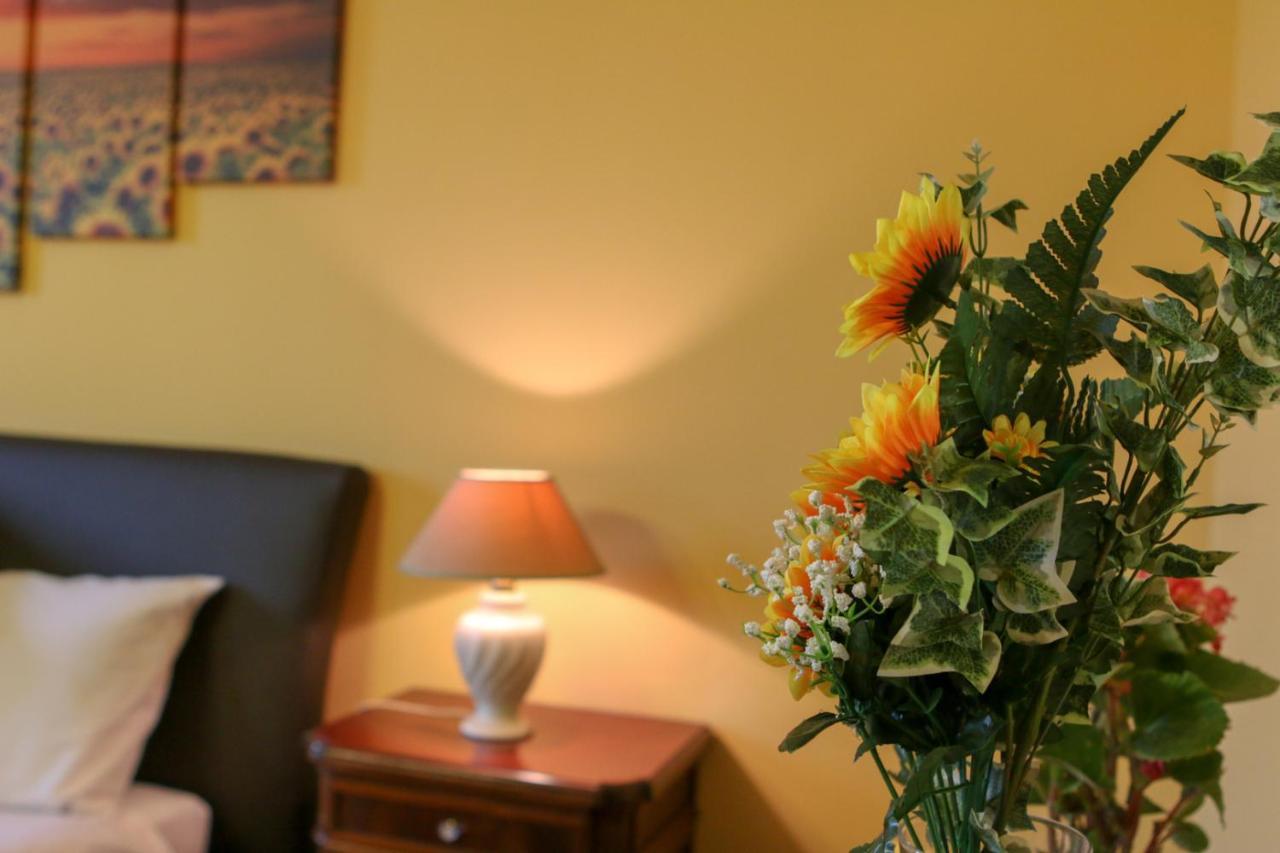 Spighe Paglia E Girasole Bed & Breakfast Candia Canavese Exterior photo